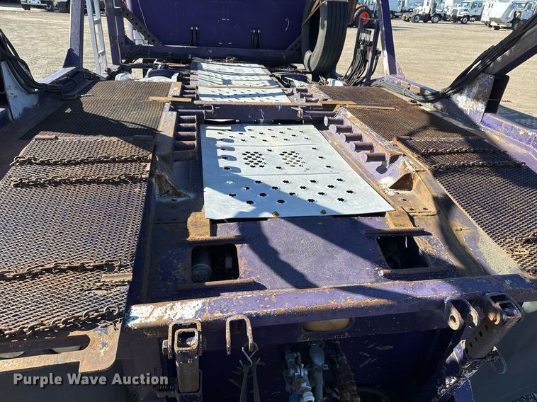 image for item EG2506 1999 Peterbilt 377 car carrier truck with car carrier trailer