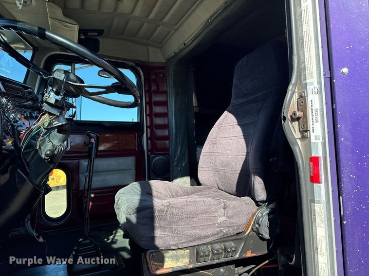 image for item EG2506 1999 Peterbilt 377 car carrier truck with car carrier trailer