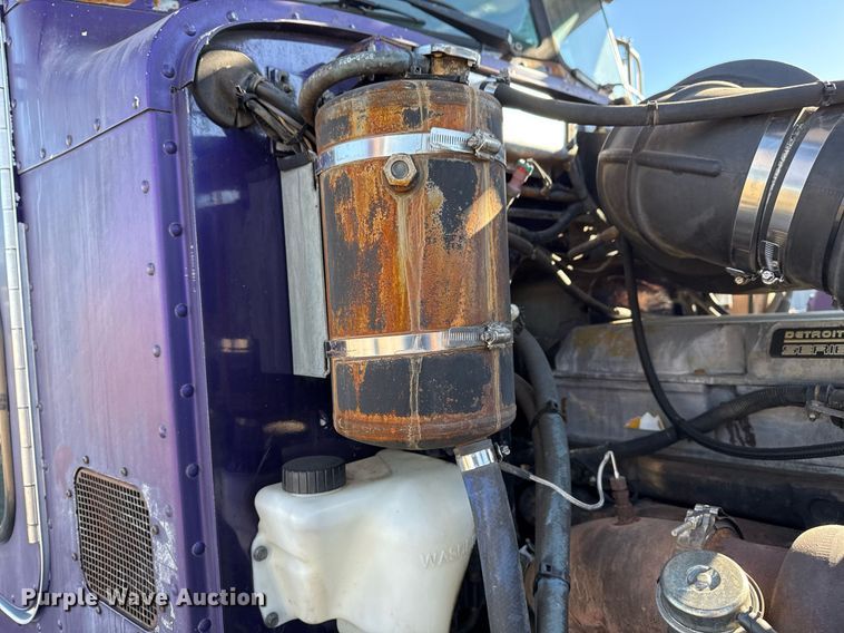 image for item EG2506 1999 Peterbilt 377 car carrier truck with car carrier trailer