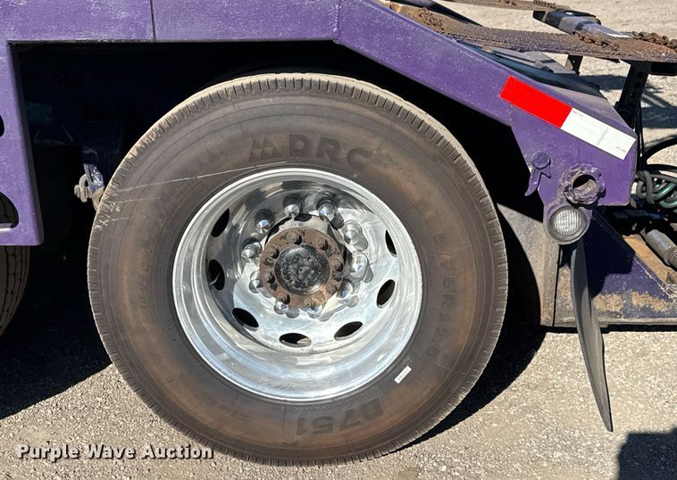 image for item EG2506 1999 Peterbilt 377 car carrier truck with car carrier trailer