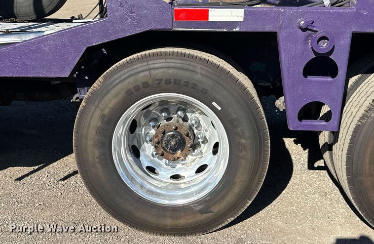 image for item EG2506 1999 Peterbilt 377 car carrier truck with car carrier trailer