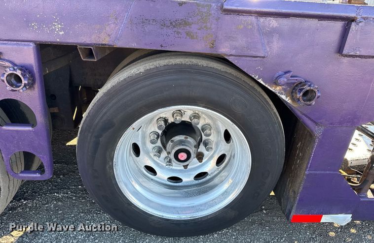 image for item EG2506 1999 Peterbilt 377 car carrier truck with car carrier trailer