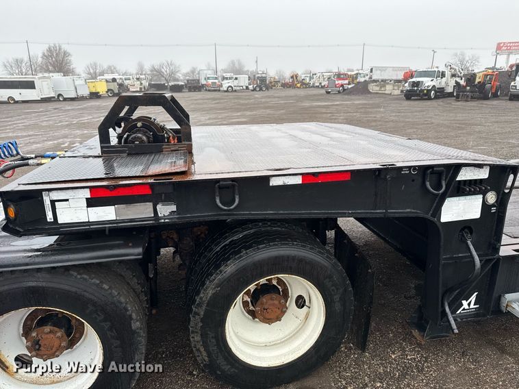 image for item EG2509 2018 X-L Specialized XL 80 PT drop deck hydraulic tail equipment trailer