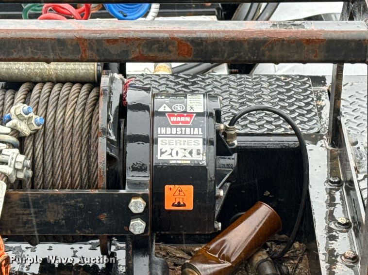 image for item EG2509 2018 X-L Specialized XL 80 PT drop deck hydraulic tail equipment trailer