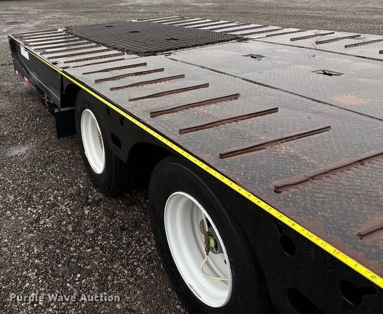 image for item EG2509 2018 X-L Specialized XL 80 PT drop deck hydraulic tail equipment trailer