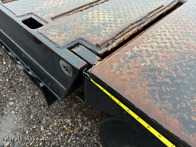 image for item EG2509 2018 X-L Specialized XL 80 PT drop deck hydraulic tail equipment trailer