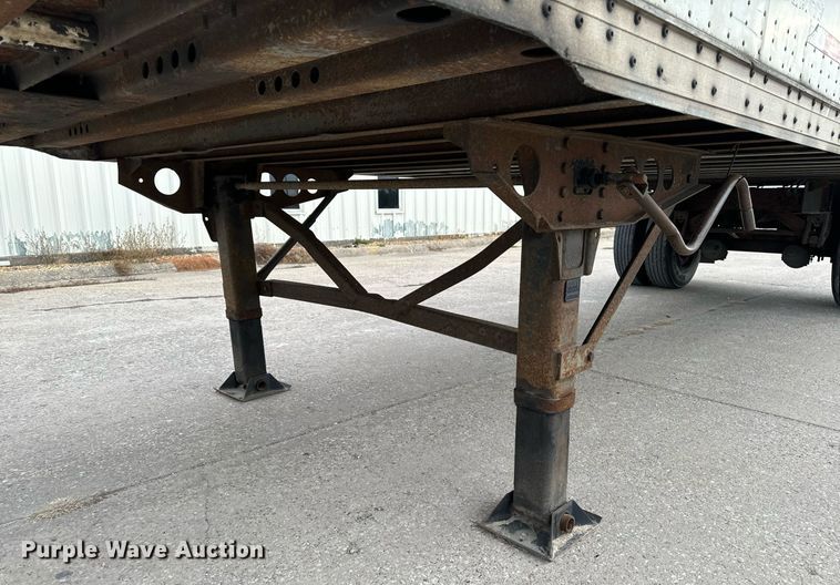 image for item EG7018 2004 Wabash DVDBHPC dry van trailer