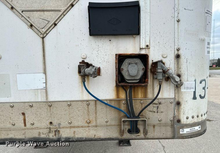 image for item EG7018 2004 Wabash DVDBHPC dry van trailer