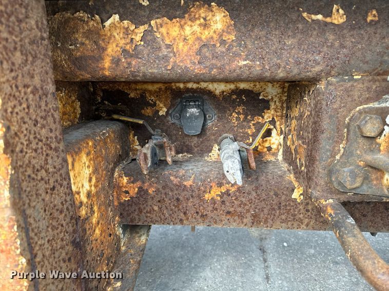 image for item EG7018 2004 Wabash DVDBHPC dry van trailer