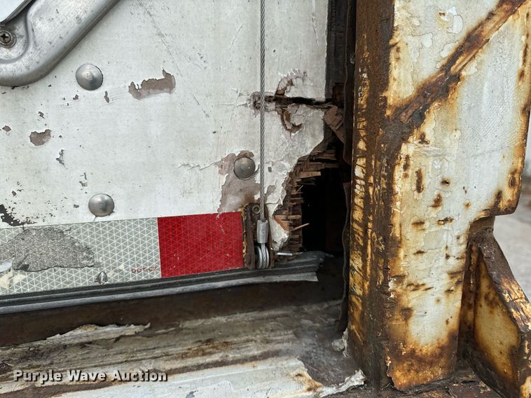 image for item EG7018 2004 Wabash DVDBHPC dry van trailer