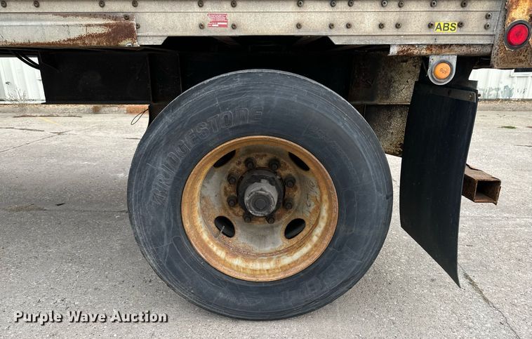 image for item EG7018 2004 Wabash DVDBHPC dry van trailer