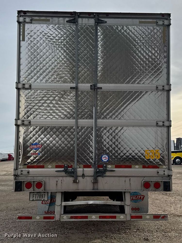 image for item EG7165 2009 Utility trailer 3000R refrigerated van trailer