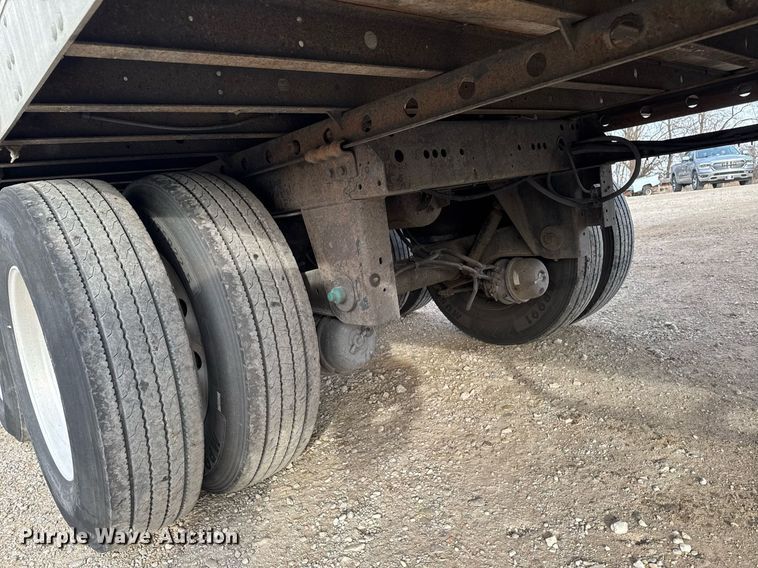 image for item EG7165 2009 Utility trailer 3000R refrigerated van trailer