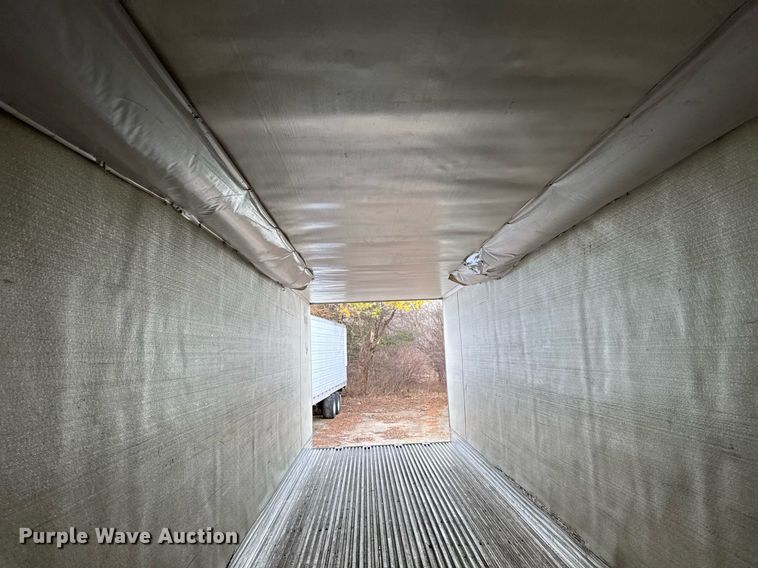 image for item EG7165 2009 Utility trailer 3000R refrigerated van trailer