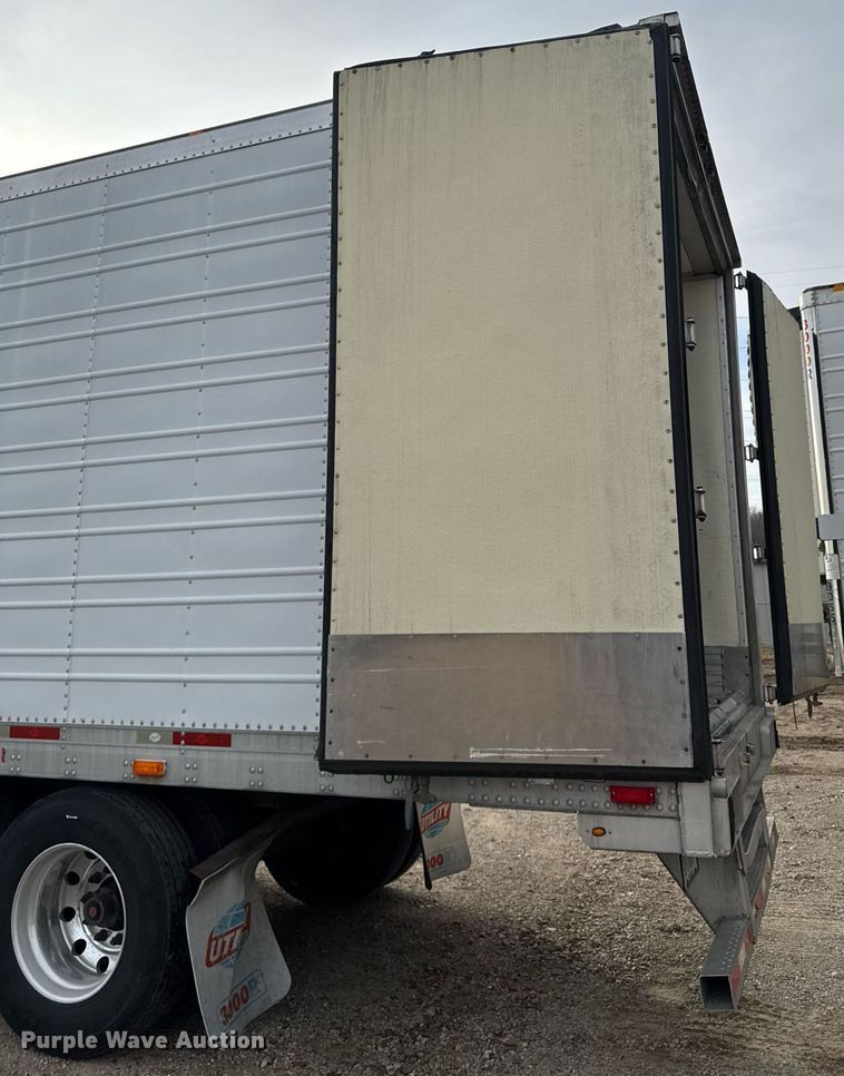 image for item EG7165 2009 Utility trailer 3000R refrigerated van trailer