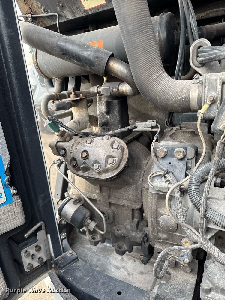 image for item EG7165 2009 Utility trailer 3000R refrigerated van trailer