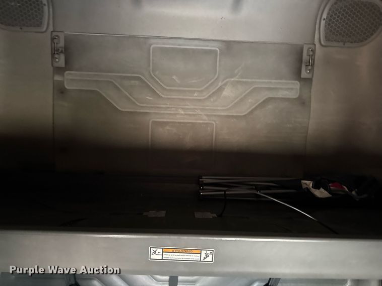 image for item EG7166 2013 Freightliner Cascadia 125 semi truck