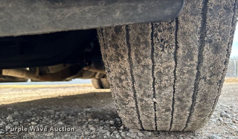 image for item EG7166 2013 Freightliner Cascadia 125 semi truck