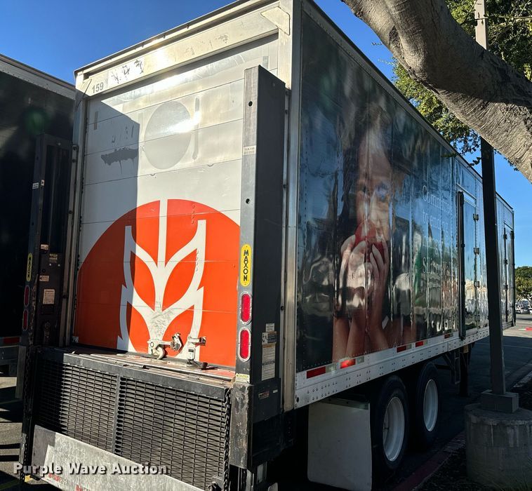 image for item EI4052 2011 Wabash refrigerated van trailer