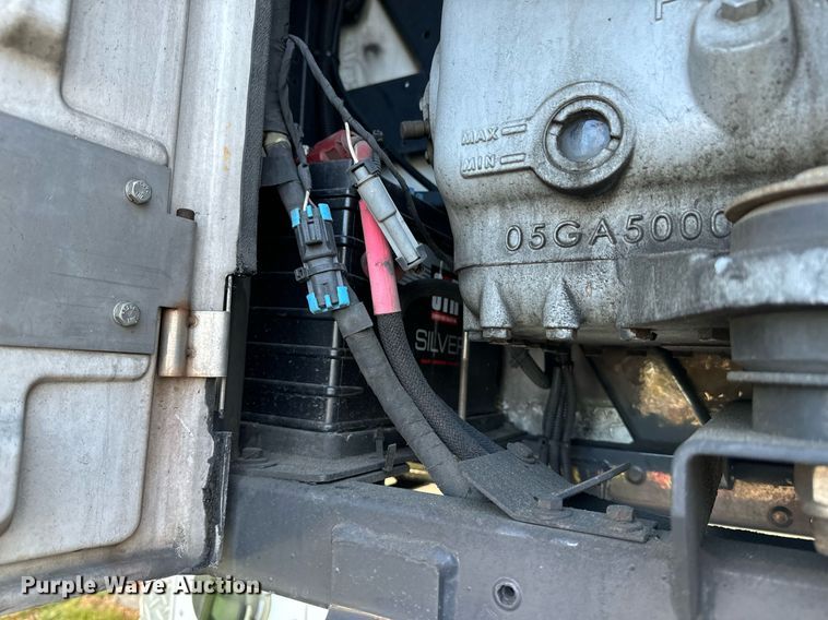 image for item EI4052 2011 Wabash refrigerated van trailer