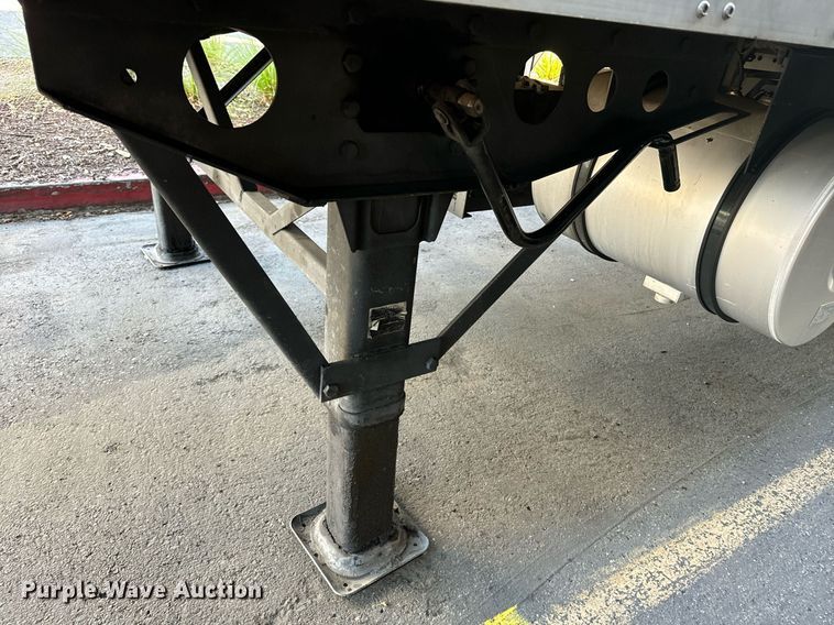 image for item EI4052 2011 Wabash refrigerated van trailer