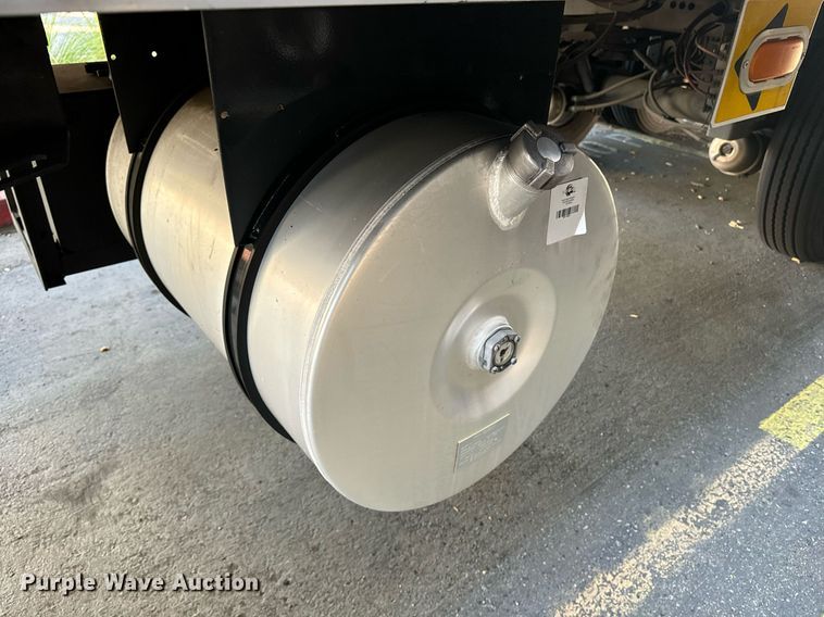 image for item EI4052 2011 Wabash refrigerated van trailer