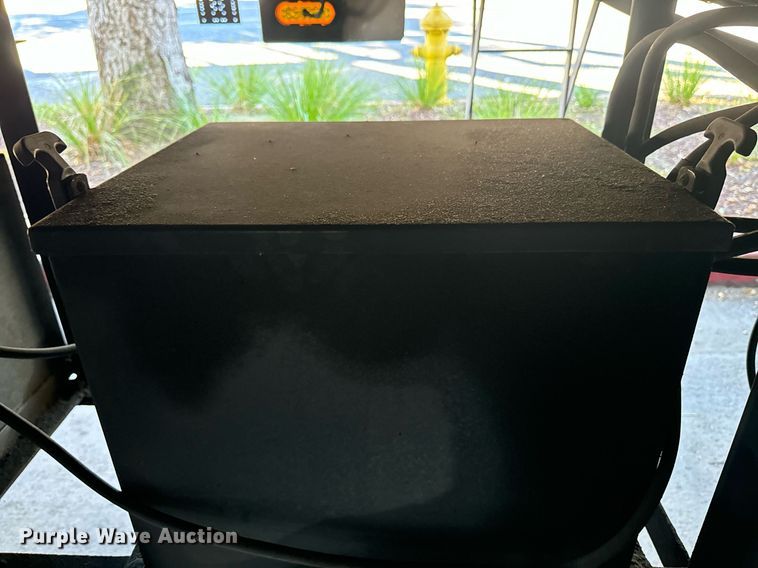 image for item EI4052 2011 Wabash refrigerated van trailer