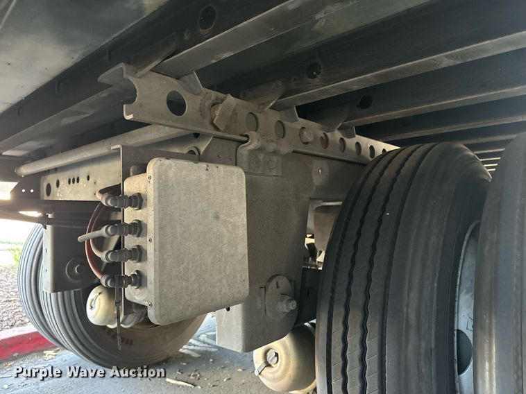 image for item EI4052 2011 Wabash refrigerated van trailer