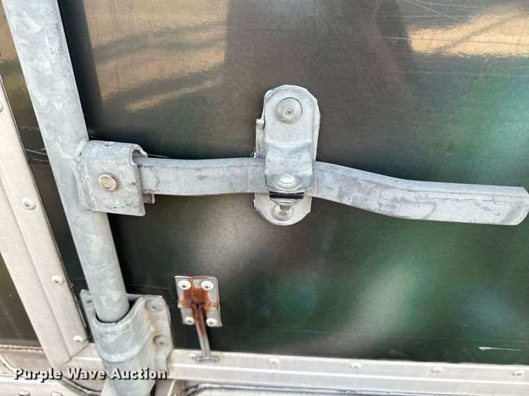 image for item EI4052 2011 Wabash refrigerated van trailer