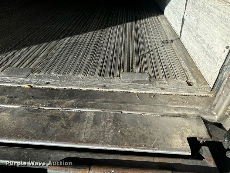 image for item EI4052 2011 Wabash refrigerated van trailer