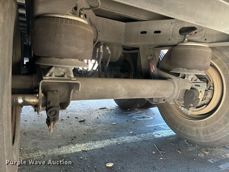 image for item EI4052 2011 Wabash refrigerated van trailer