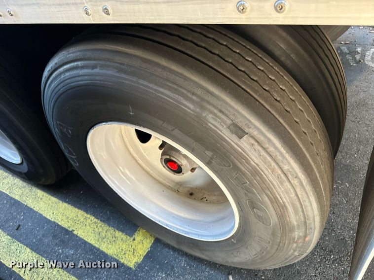 image for item EI4052 2011 Wabash refrigerated van trailer