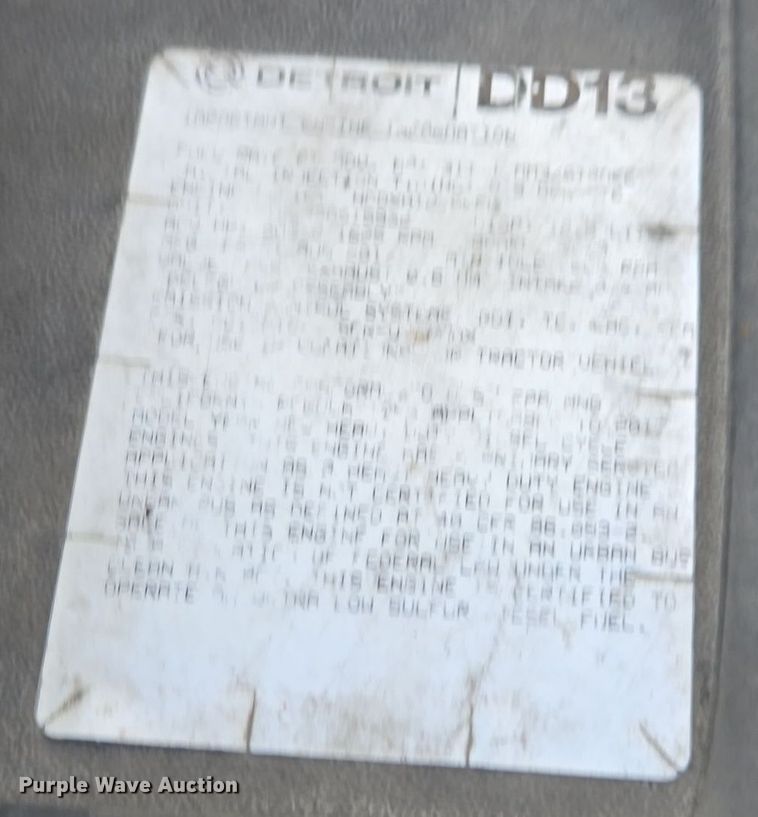 image for item EI4119 2018 Freightliner Cascadia semi truck