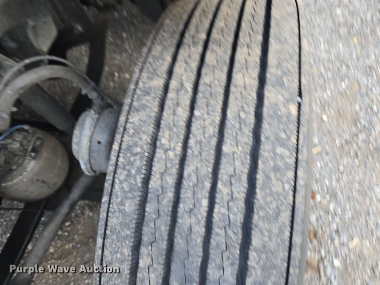 image for item EI4119 2018 Freightliner Cascadia semi truck