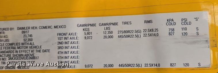 image for item EI4119 2018 Freightliner Cascadia semi truck