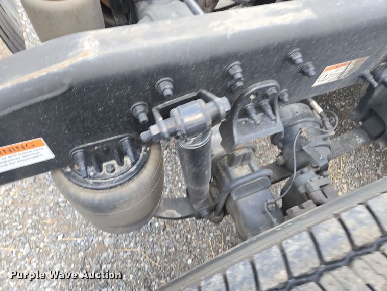 image for item EI4120 2021 Freightliner Cascadia semi truck