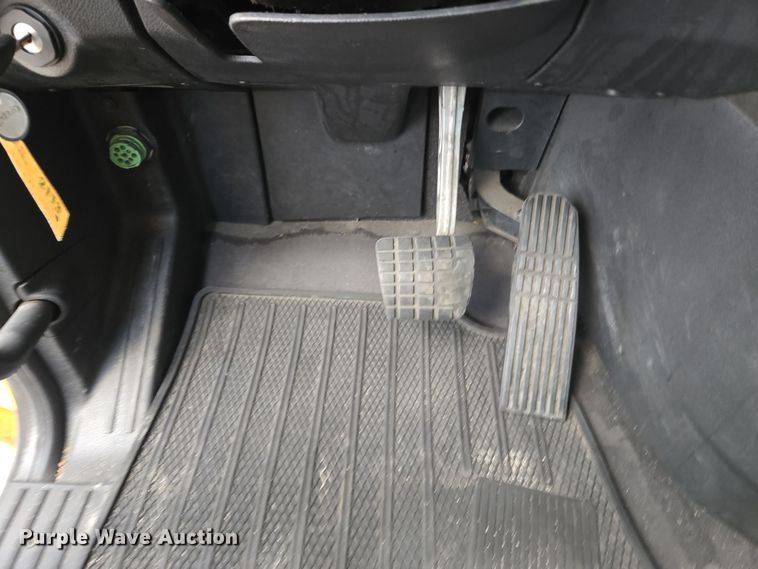 image for item EI4120 2021 Freightliner Cascadia semi truck