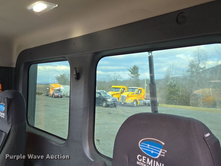 image for item EI4120 2021 Freightliner Cascadia semi truck