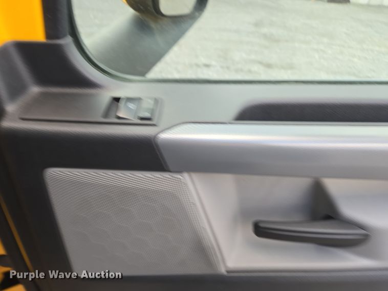 image for item EI4120 2021 Freightliner Cascadia semi truck