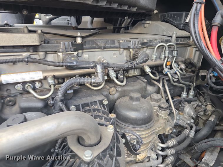 image for item EI4120 2021 Freightliner Cascadia semi truck