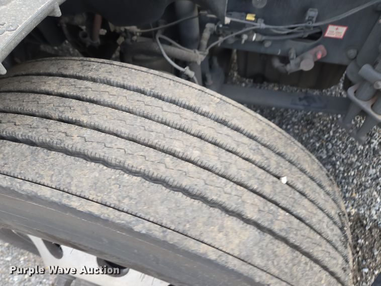 image for item EI4120 2021 Freightliner Cascadia semi truck