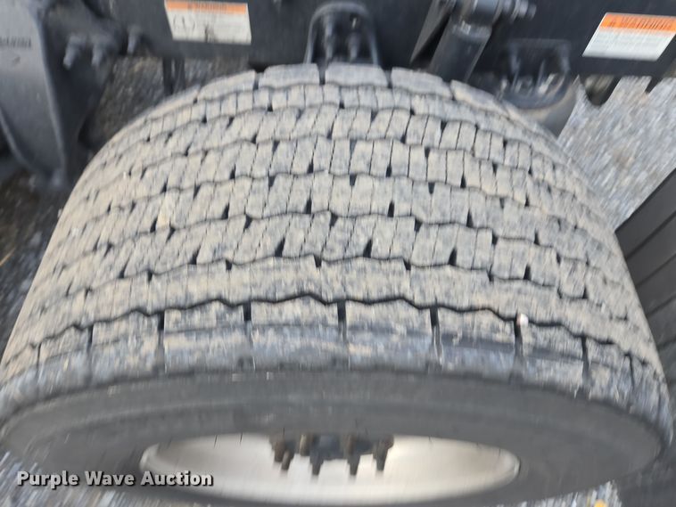 image for item EI4120 2021 Freightliner Cascadia semi truck