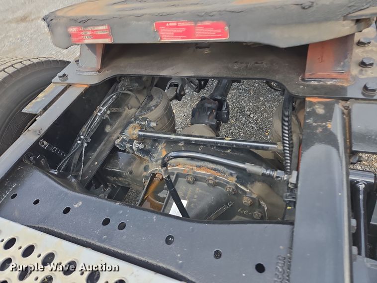 image for item EI4121 2020 Kenworth T680 semi truck