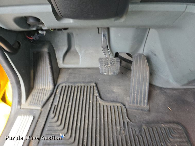 image for item EI4121 2020 Kenworth T680 semi truck