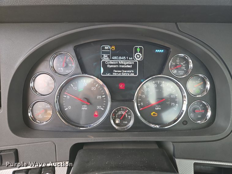 image for item EI4121 2020 Kenworth T680 semi truck