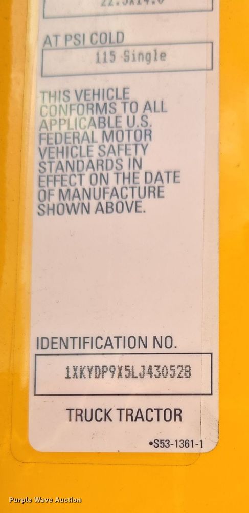 image for item EI4121 2020 Kenworth T680 semi truck