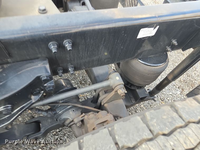 image for item EI4122 2022 Kenworth T680 semi truck