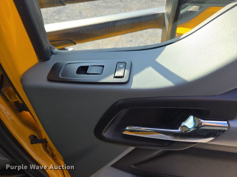 image for item EI4122 2022 Kenworth T680 semi truck