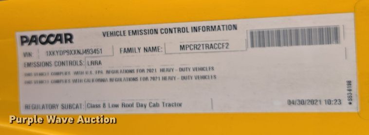 image for item EI4122 2022 Kenworth T680 semi truck