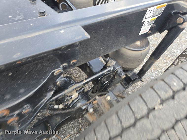 image for item EI4123 2021 Kenworth T680 semi truck